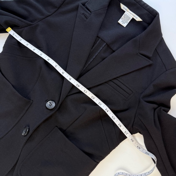 Diane Von Furstenberg Black Stretch Knit Blazer w/ Cropped Sleeves Size 8 - Picture 8 of 9